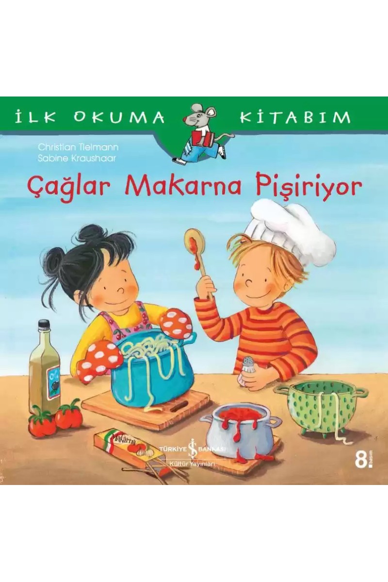 Çağlar Makarna Pişiriyor